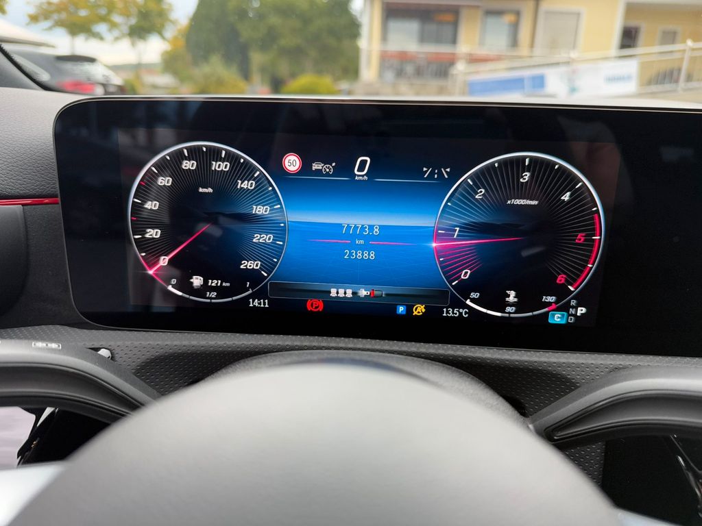 Mercedes-Benz A 180 2025