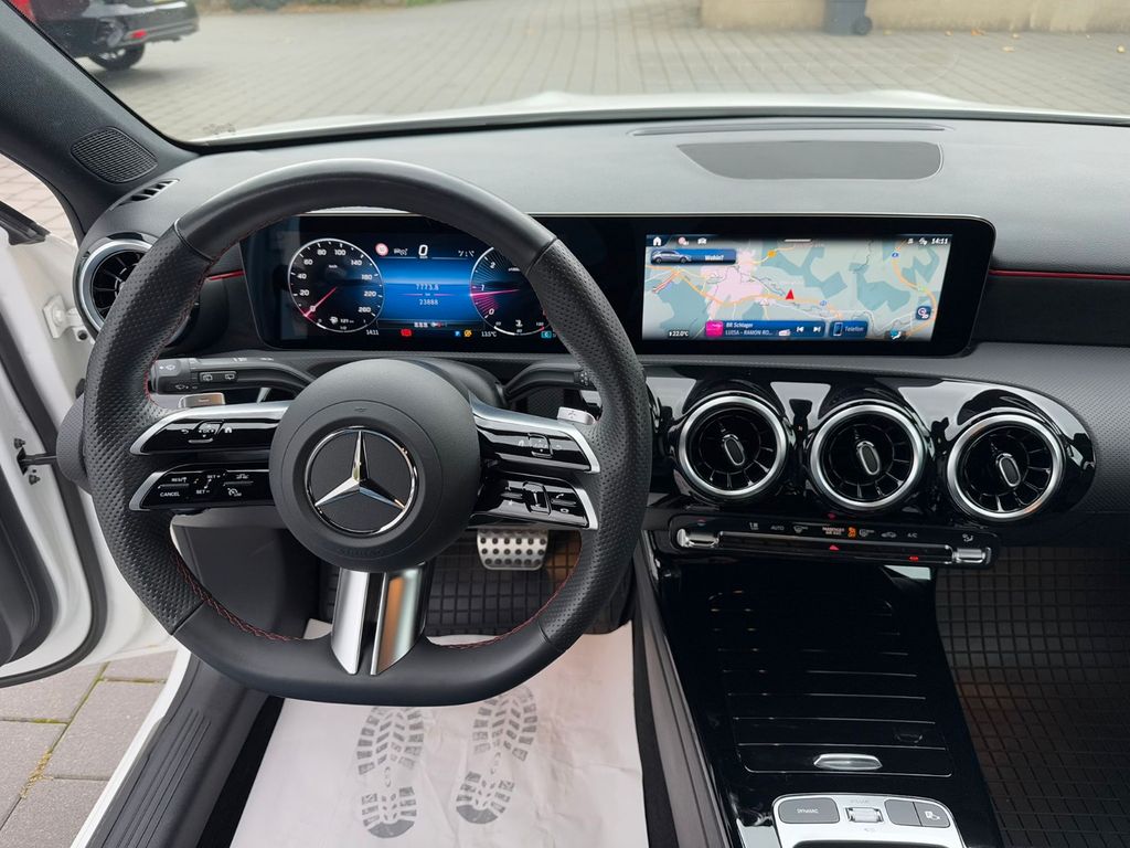 Mercedes-Benz A 180 2025