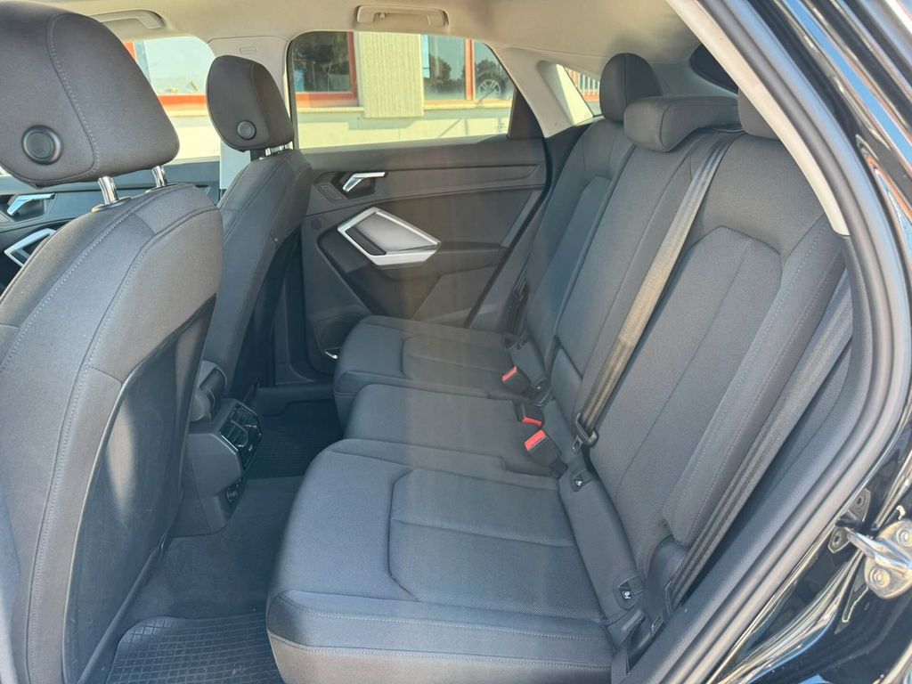 Audi Q3 2021