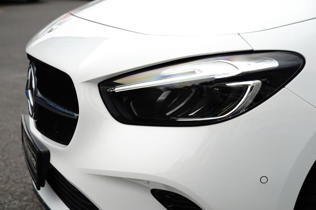 Mercedes-Benz B 180 2024