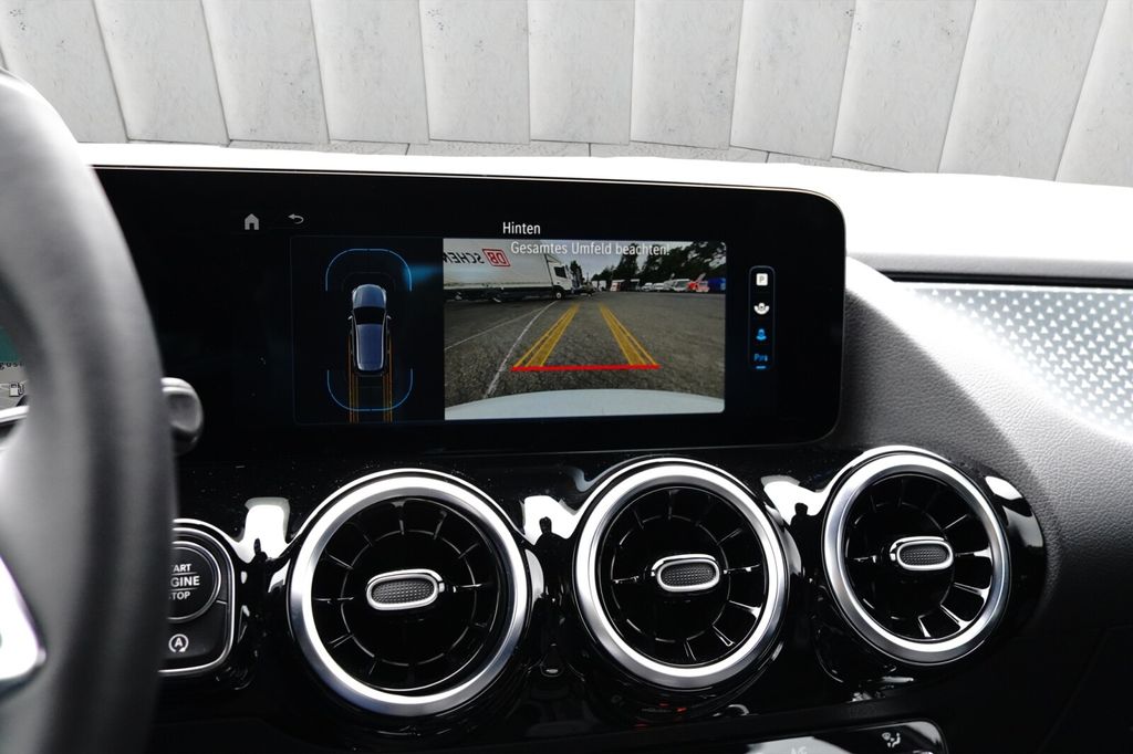 Mercedes-Benz B 180 2024