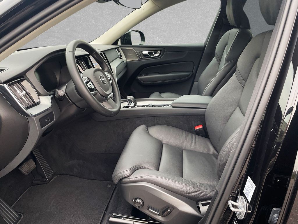 Volvo XC60 2025
