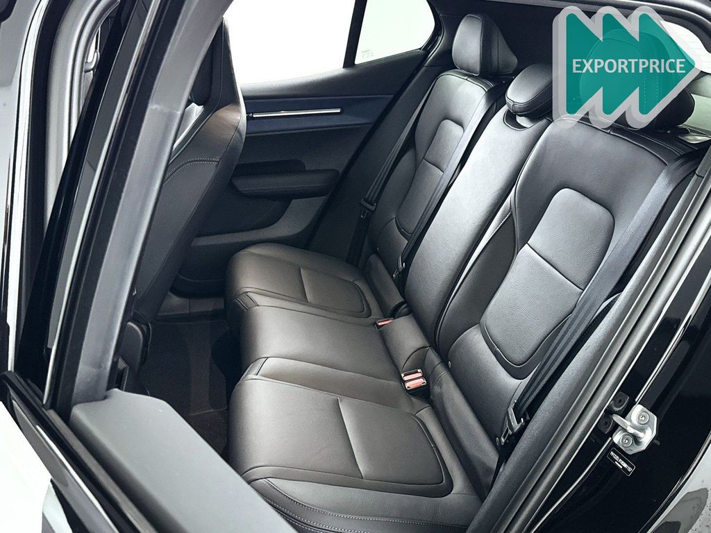 Volvo EX30 2024