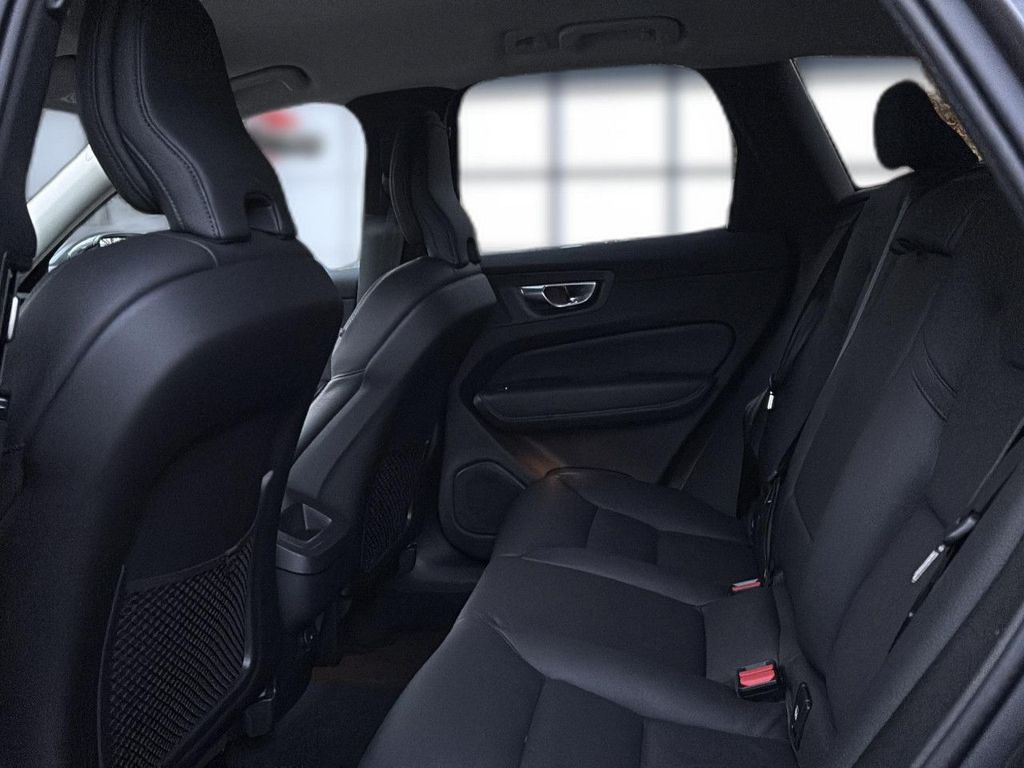 Volvo XC60 2025