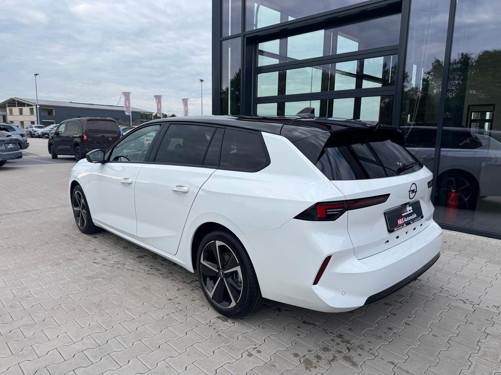 Opel Astra 2025