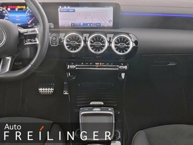 Mercedes-Benz CLA 180 2024