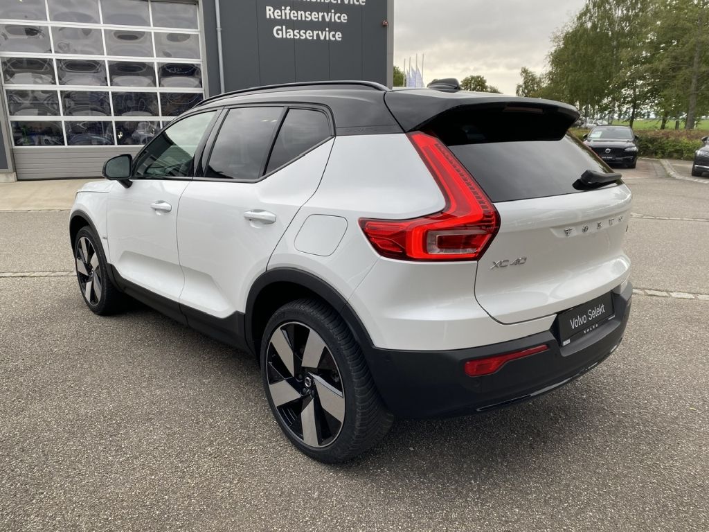 Volvo XC40 2023