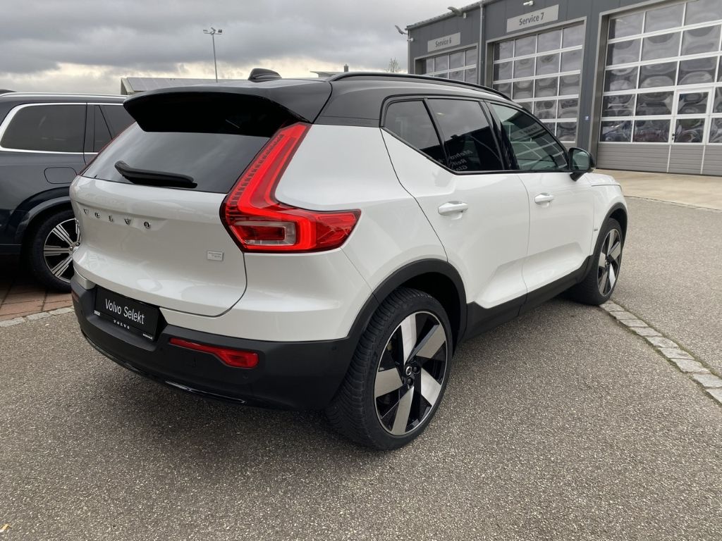Volvo XC40 2023