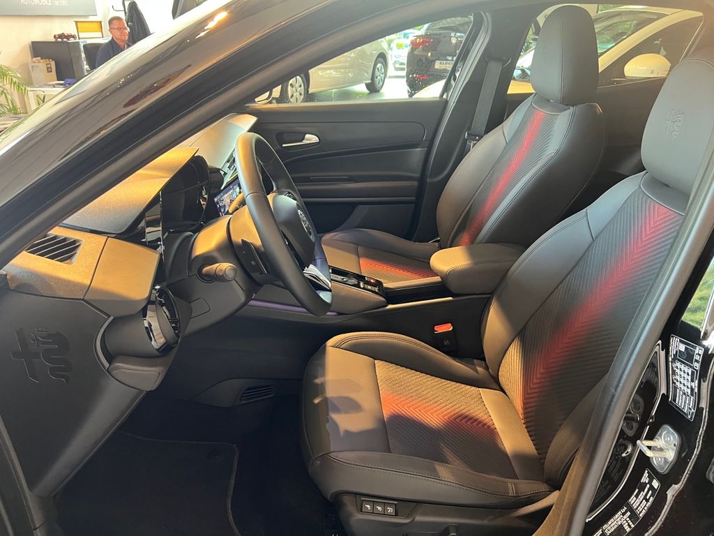Alfa Romeo Junior 2025