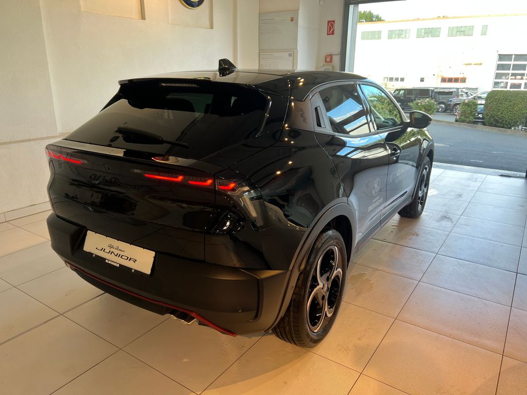 Alfa Romeo Junior 2025