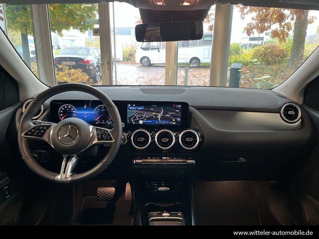 Mercedes-Benz B 180 2024