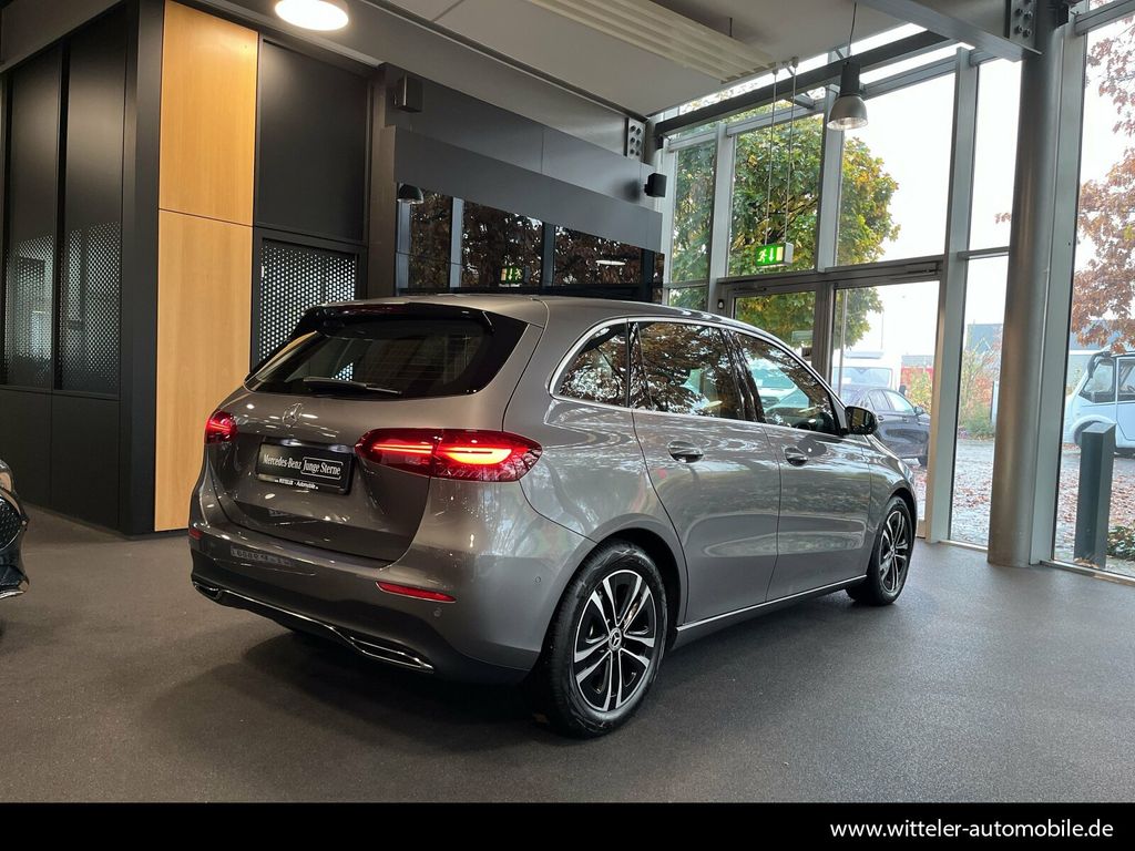 Mercedes-Benz B 180 2024