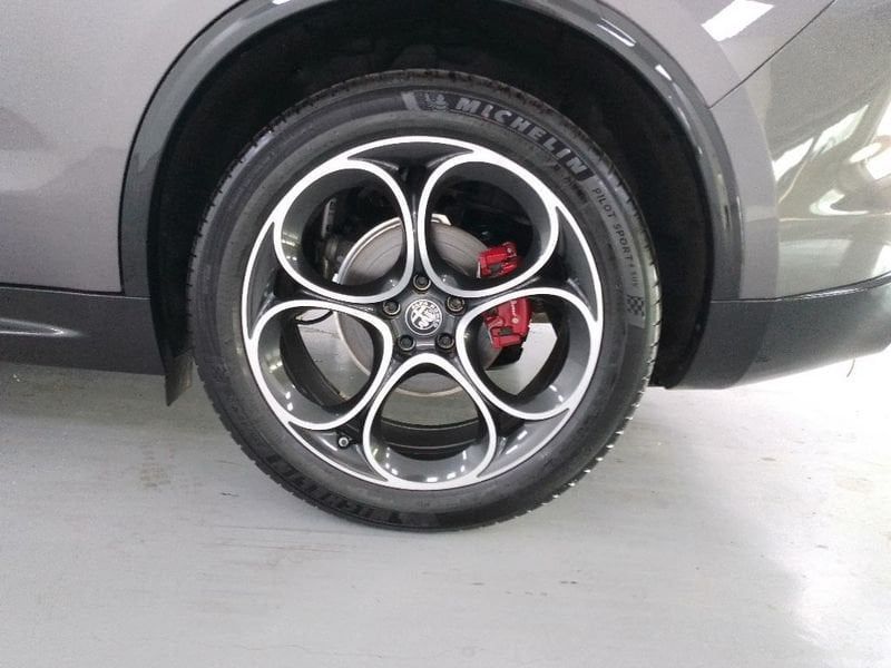 Alfa Romeo Stelvio 2024