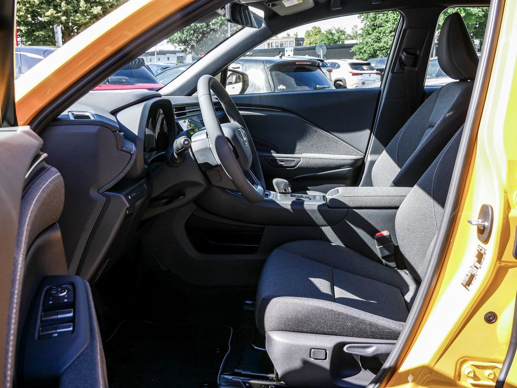Lexus LBX 2025