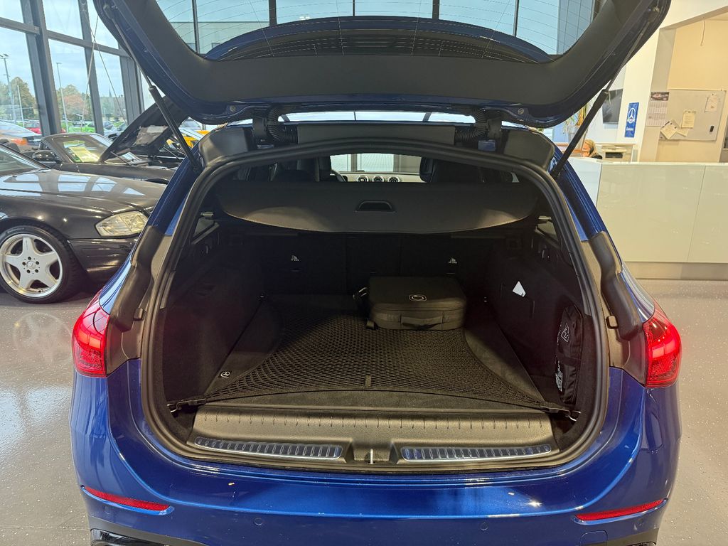 Mercedes-Benz C 300 2025