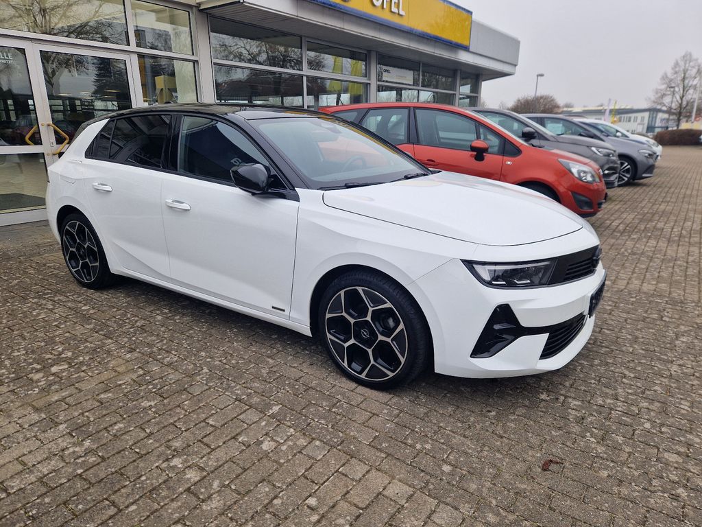 Opel Astra 2022