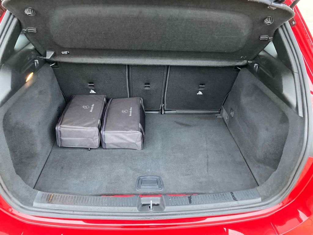 Mercedes-Benz B 250 2022