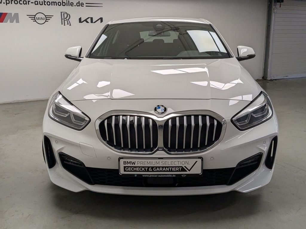 BMW 120 2022