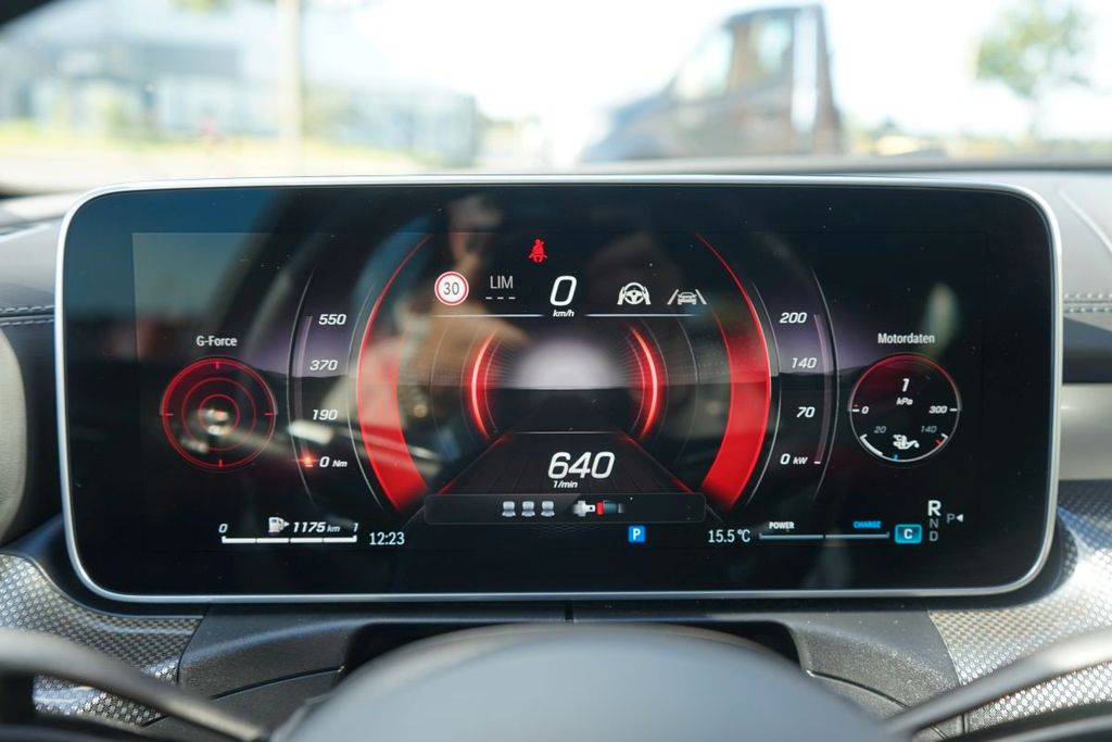 Mercedes-Benz C 300 2025