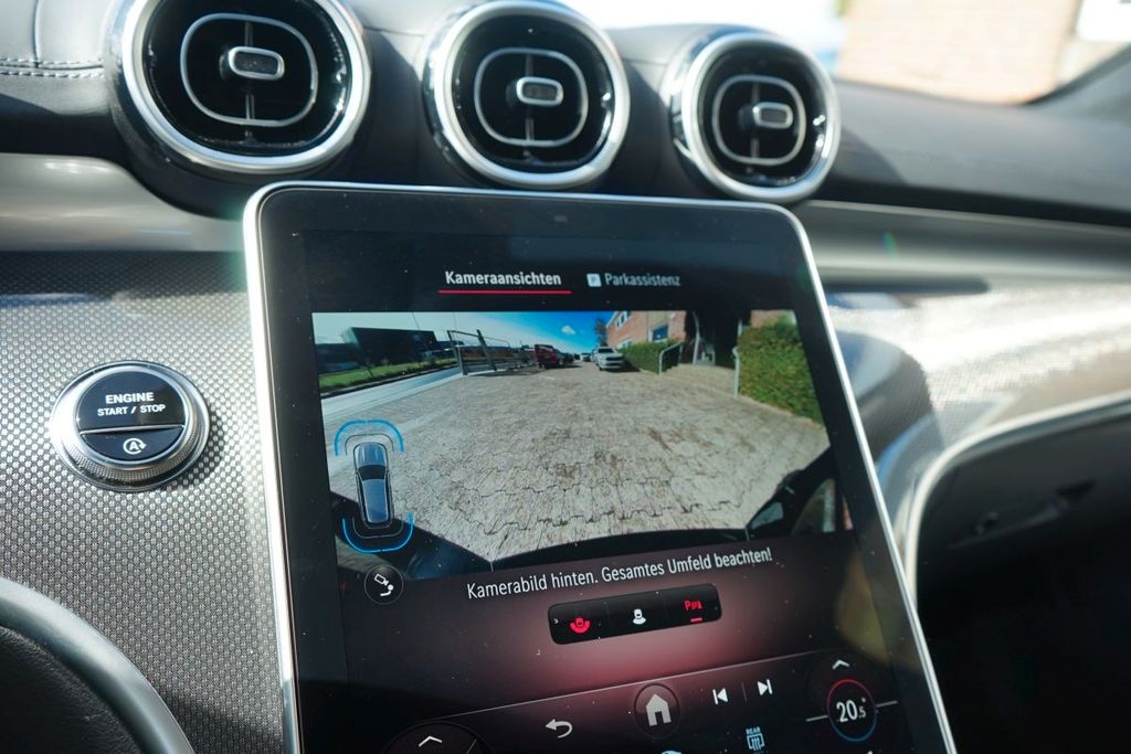 Mercedes-Benz C 300 2025