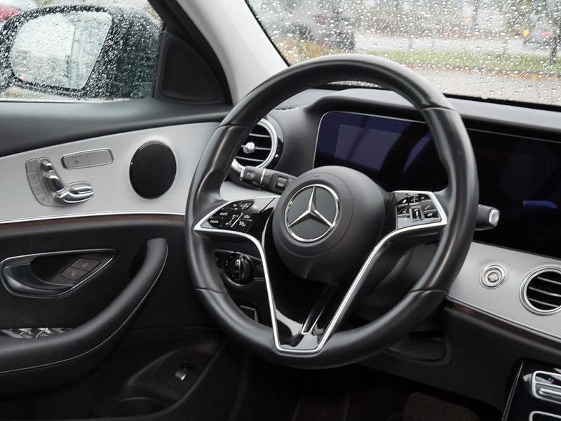 Mercedes-Benz E 300 2022