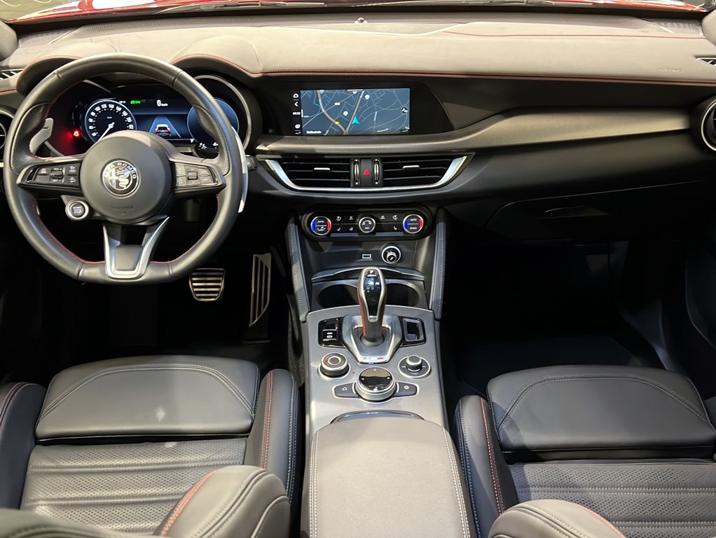 Alfa Romeo Stelvio 2023