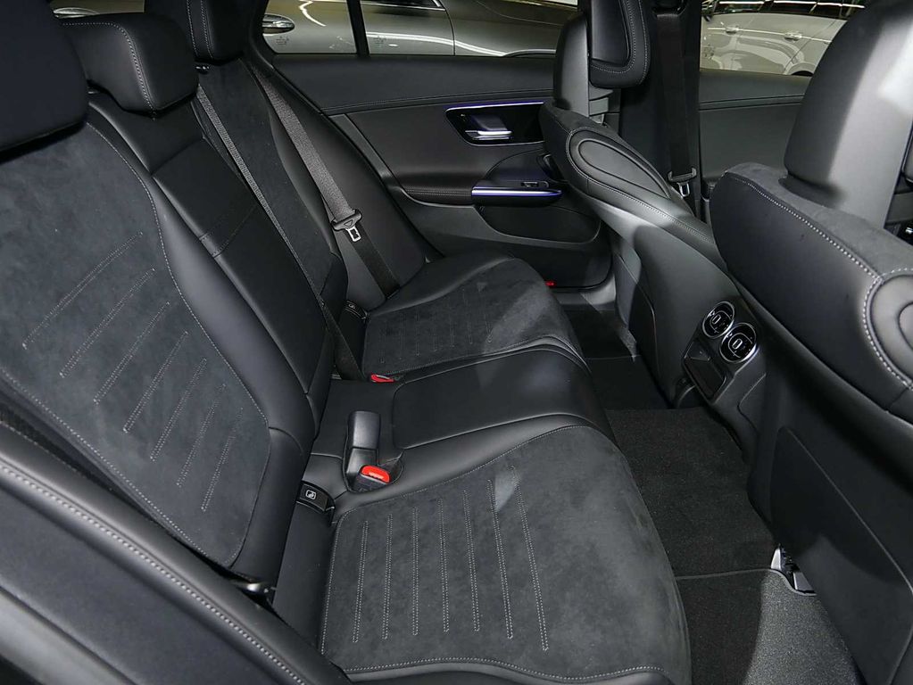 Mercedes-Benz C 220 2025