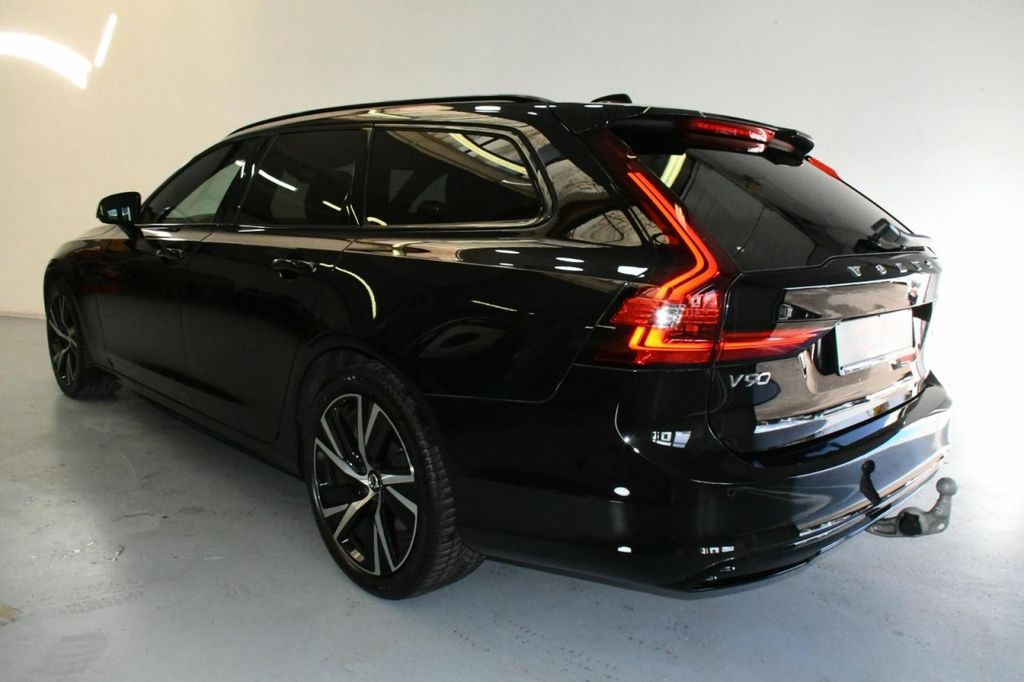 Volvo V90 2023