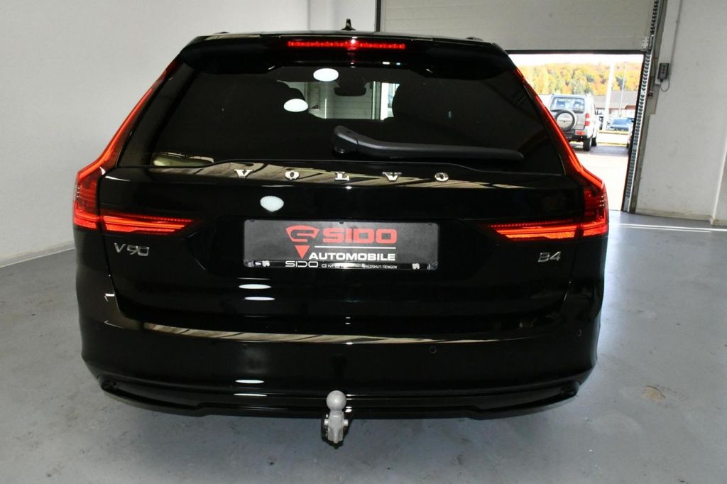 Volvo V90 2023