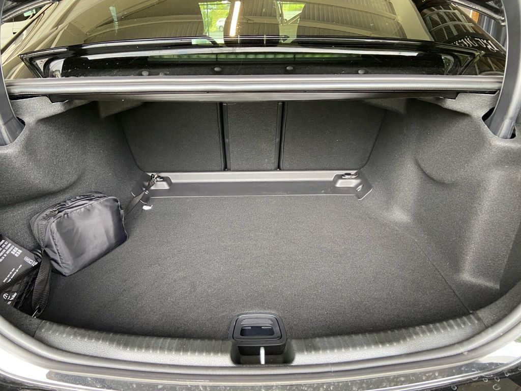 Mercedes-Benz C 220 2025