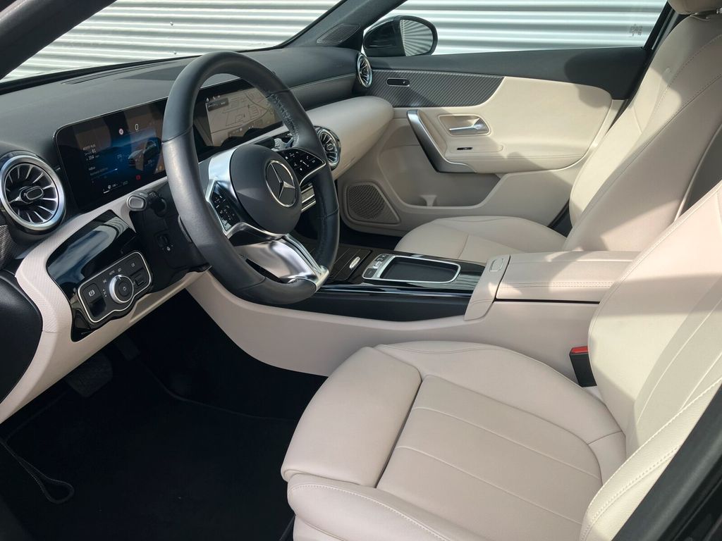 Mercedes-Benz A 200 2024
