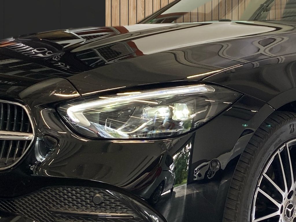 Mercedes-Benz C 220 2025