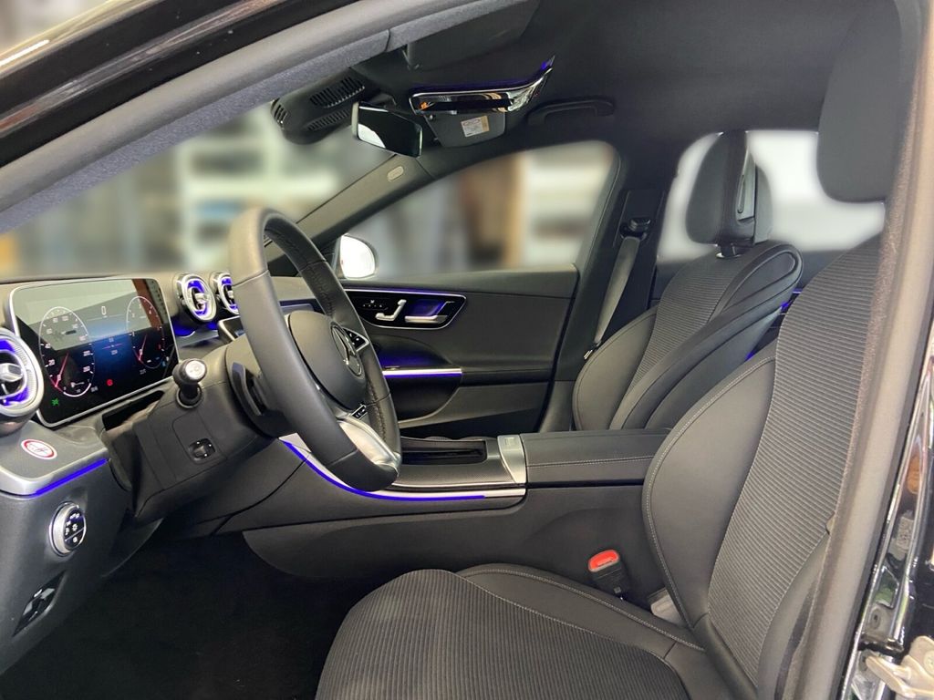 Mercedes-Benz C 220 2025