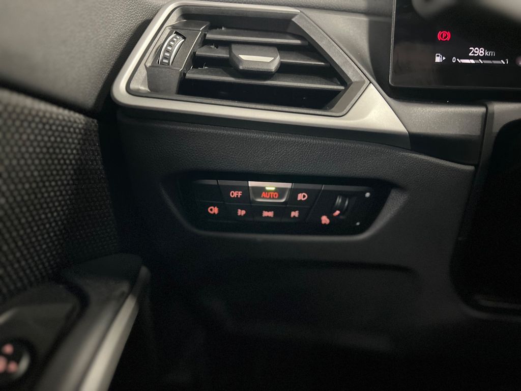 BMW 318 2022