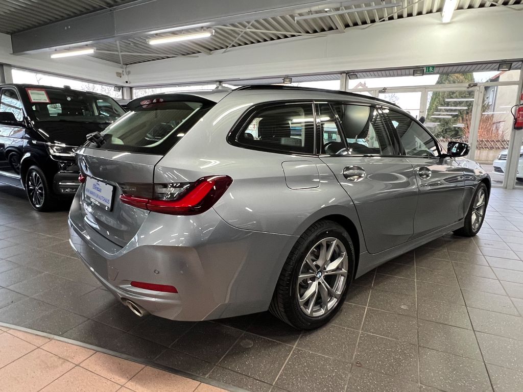 BMW 318 2022