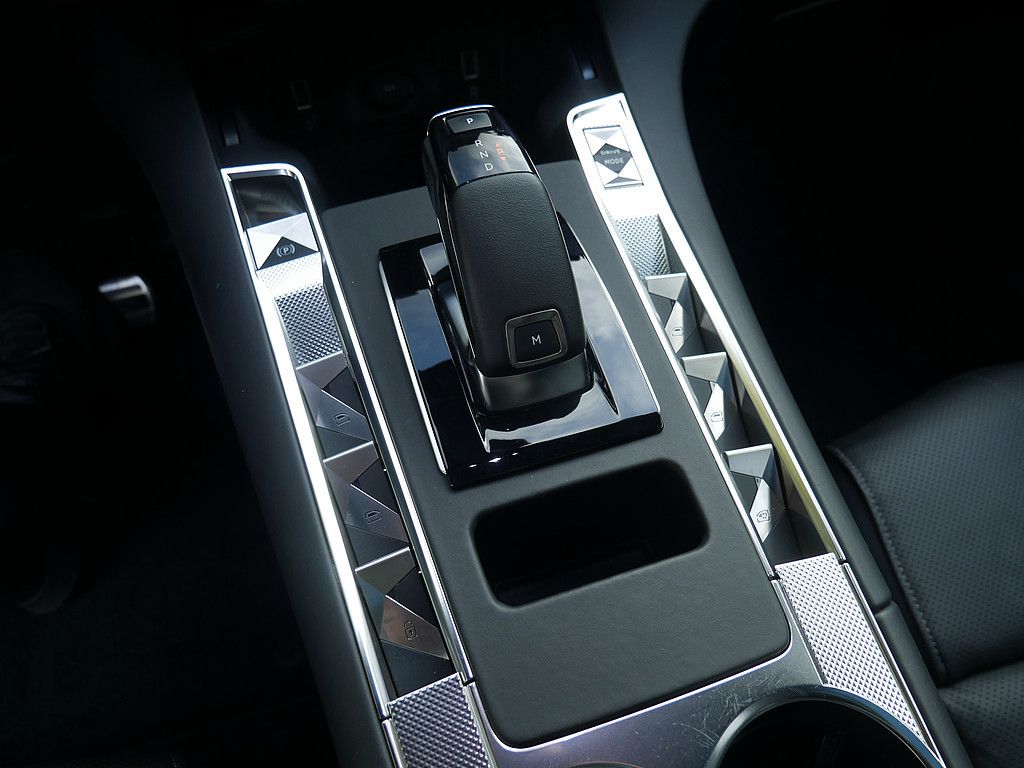 DS Automobiles DS7 (Crossback) 2024