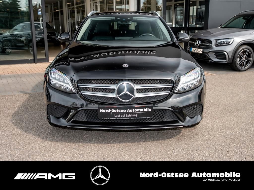 Mercedes-Benz C 300 2021