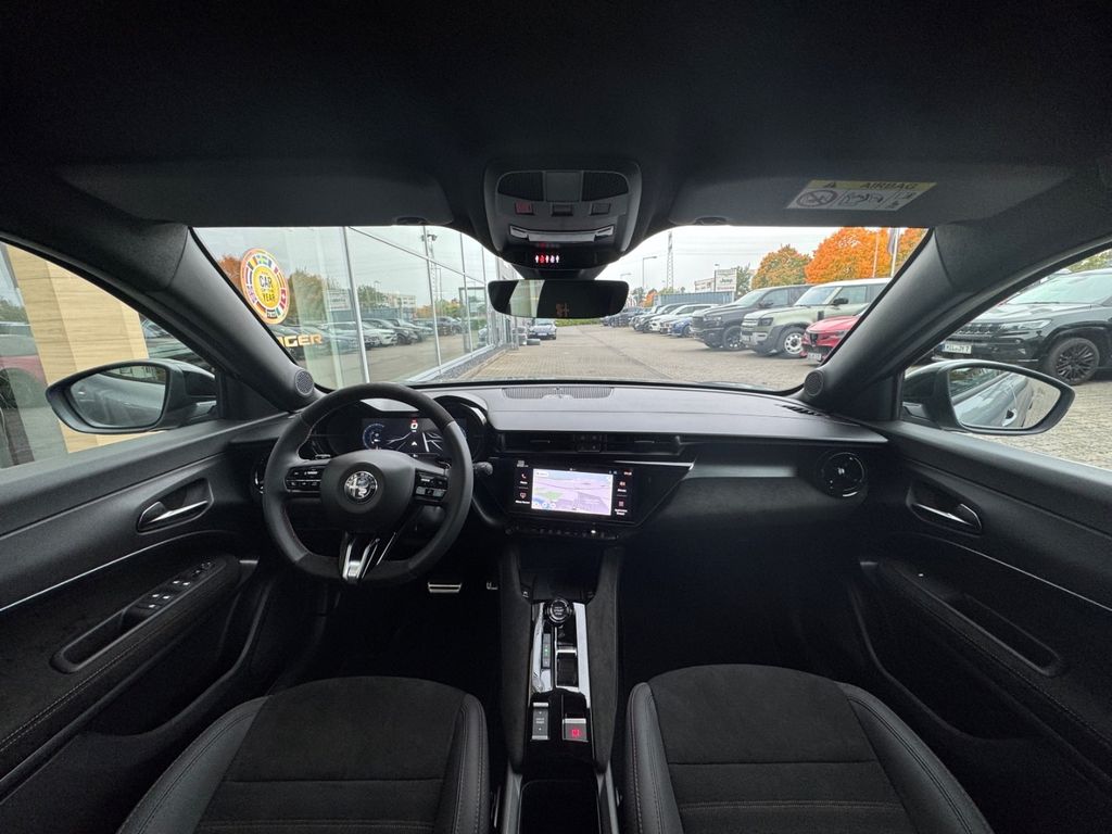 Alfa Romeo Junior 2025