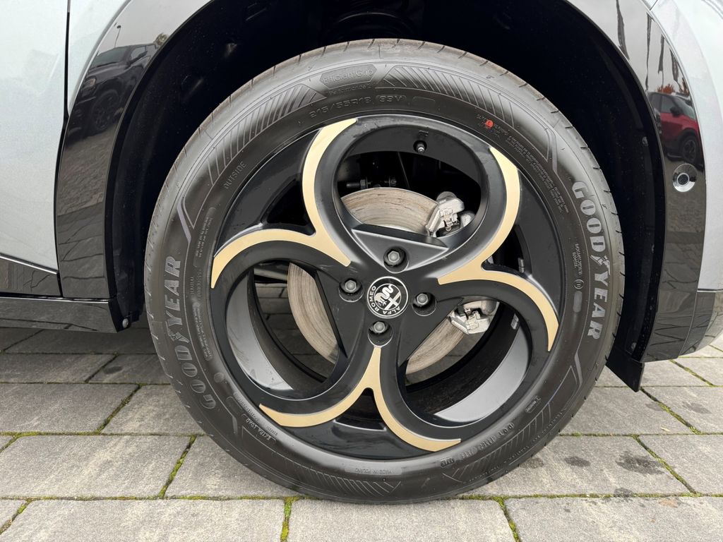 Alfa Romeo Junior 2025