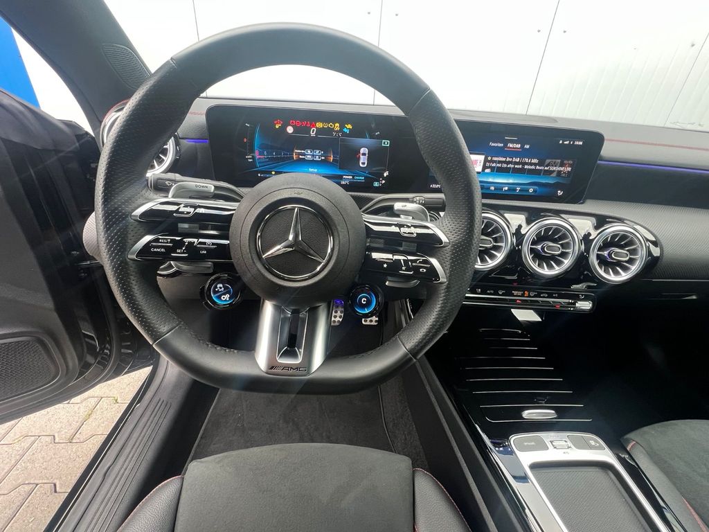 Mercedes-Benz CLA 35 AMG 2024
