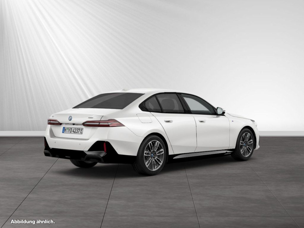 BMW i5 2024