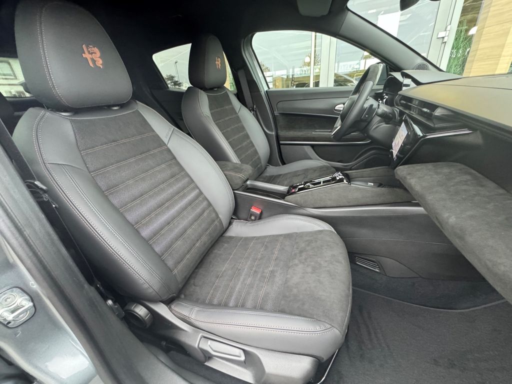 Alfa Romeo Junior 2025