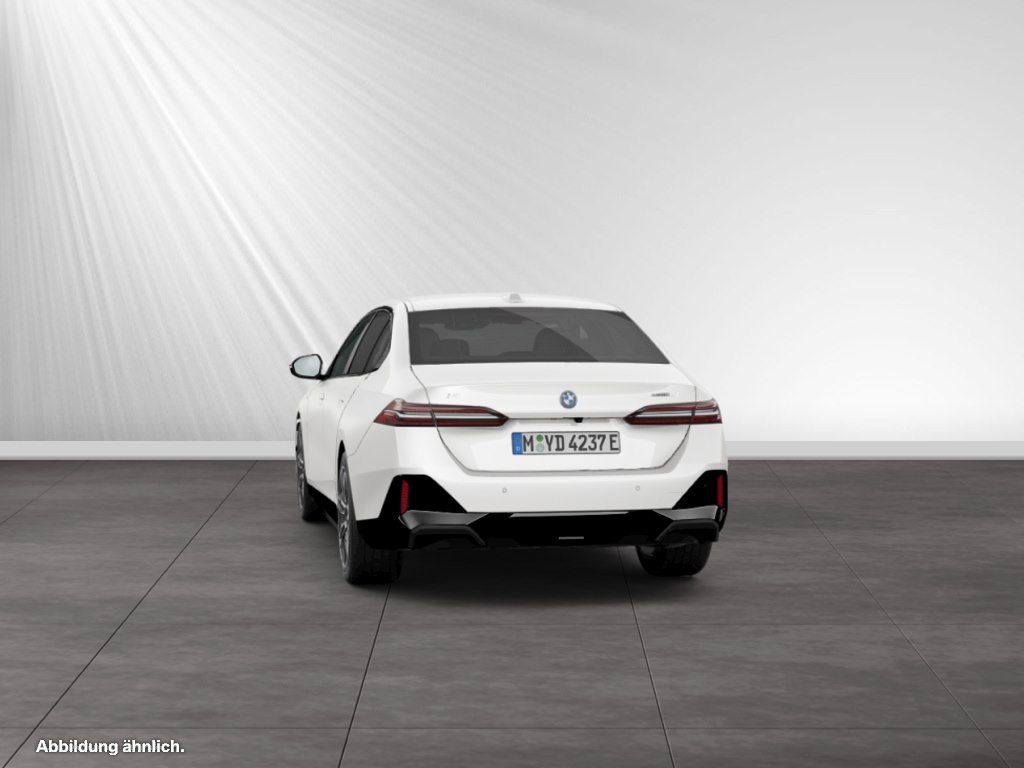 BMW i5 2024