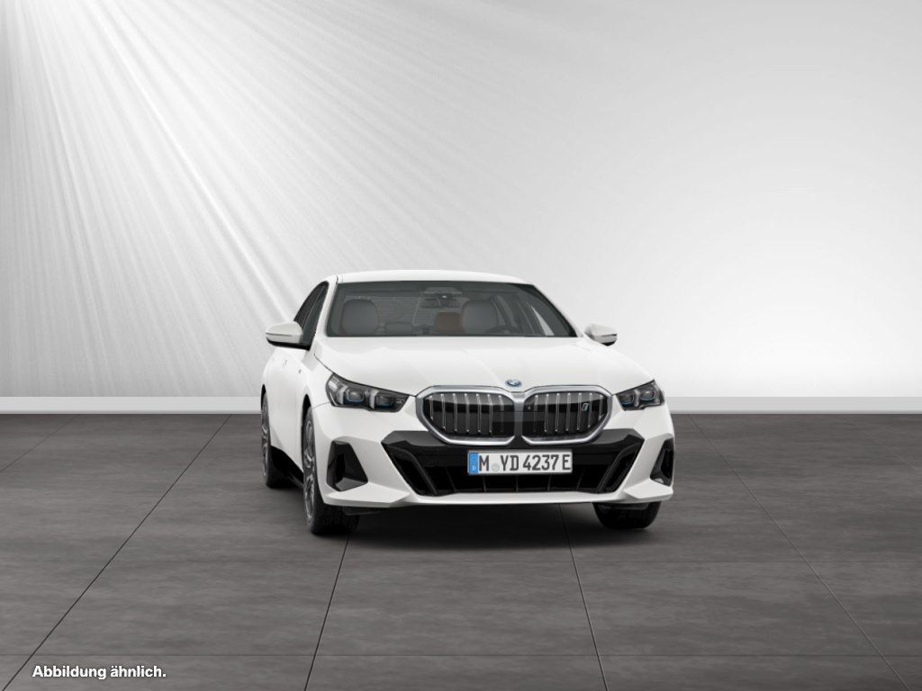 BMW i5 2024