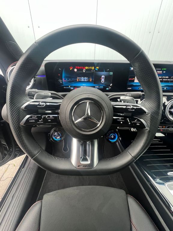 Mercedes-Benz CLA 35 AMG 2024