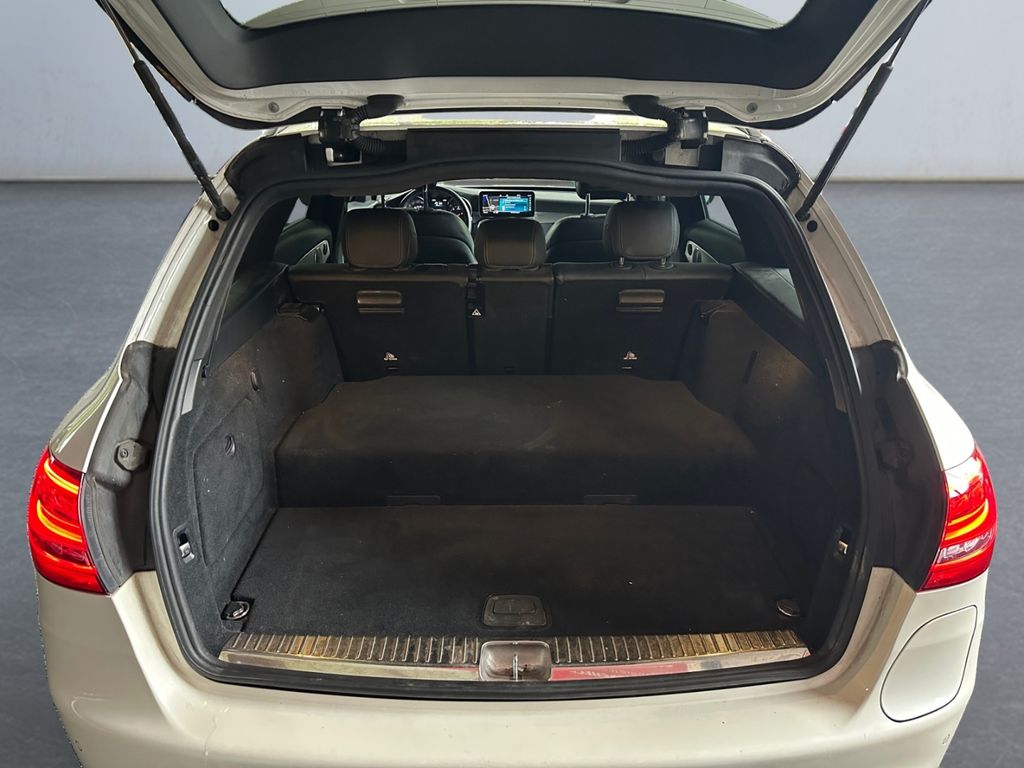 Mercedes-Benz C 300 2021