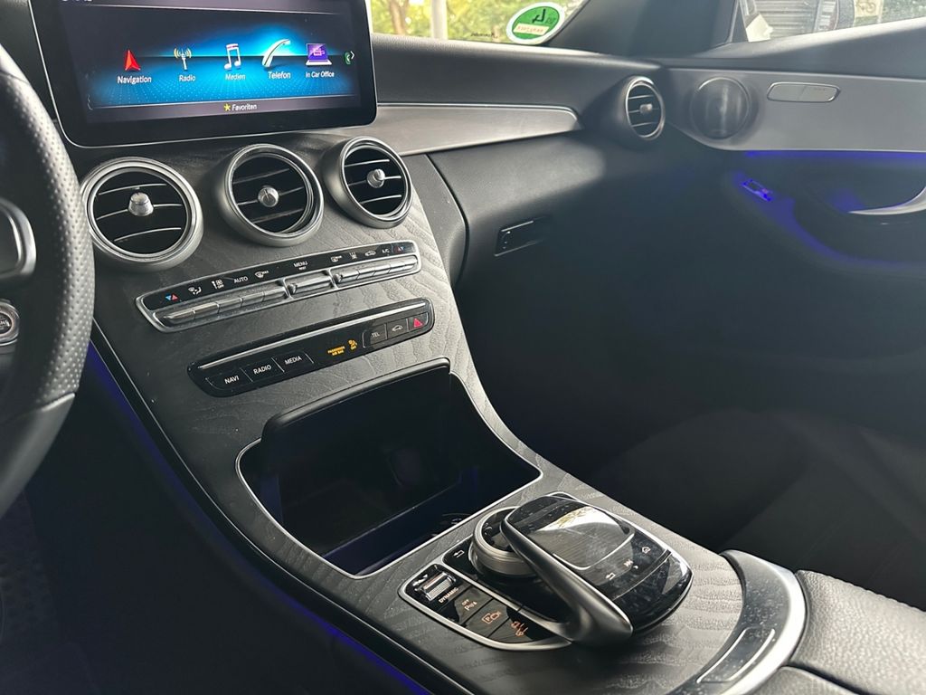 Mercedes-Benz C 300 2021