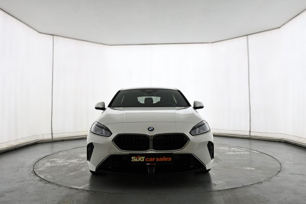 BMW 118 2025