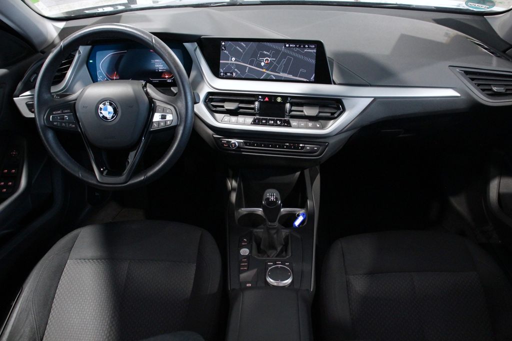 BMW 118 2022