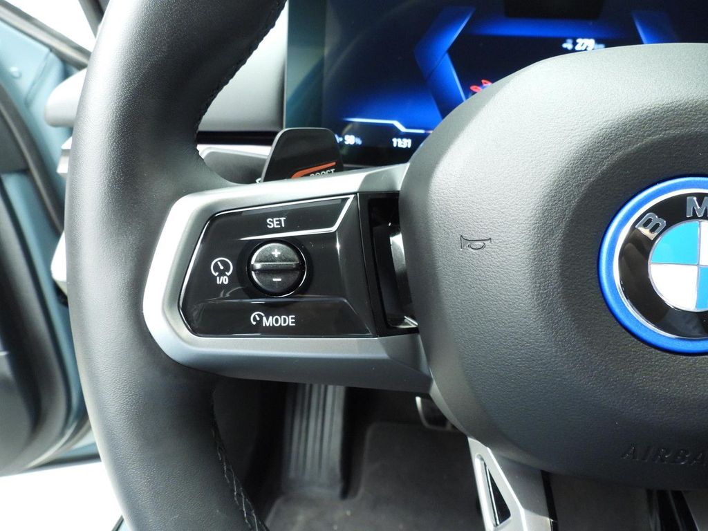 BMW i5 2025